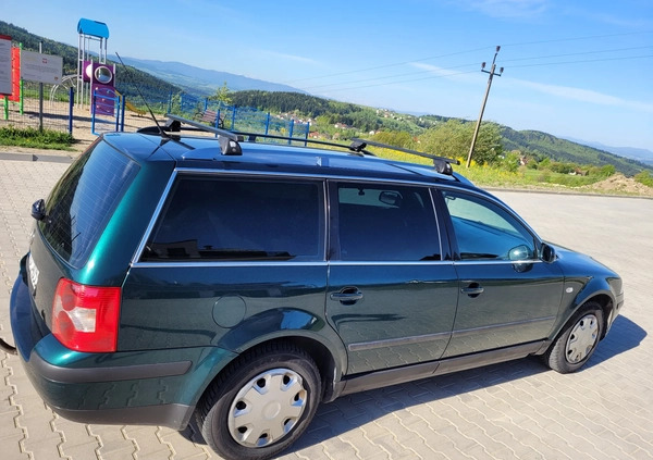 Volkswagen Passat cena 5999 przebieg: 430000, rok produkcji 2002 z Grybów małe 326